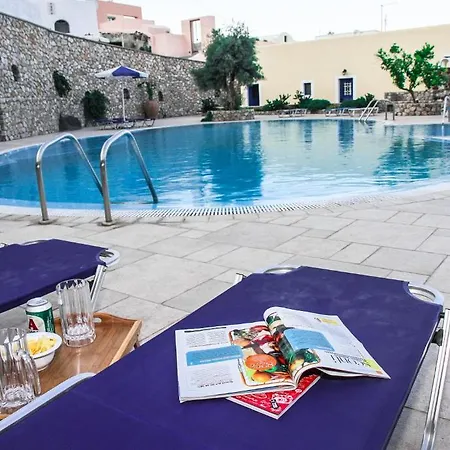 Anatoli & Fira (Santorini)