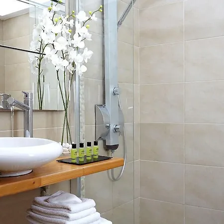 Callia Retreat Hotel Fira (Santorini)
