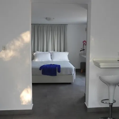 Niovi 2* Fira (Santorini)