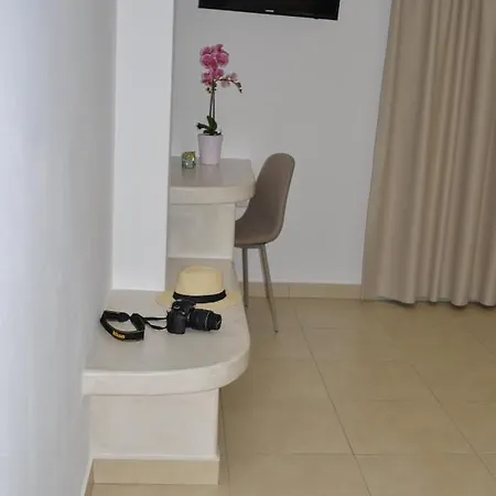 Niovi 2* Fira (Santorini)