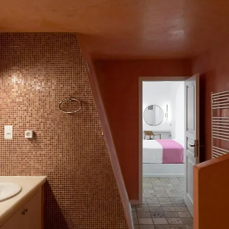 Hotel Asha Luxury