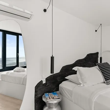 Mill New Elegant Aparthotel Fira (Santorini)