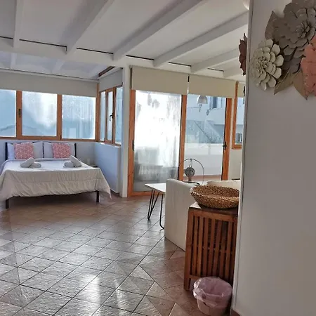 Alexandra's Fira (Santorini)