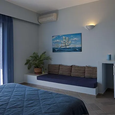 Anamnesis Luxury Hotel 3*