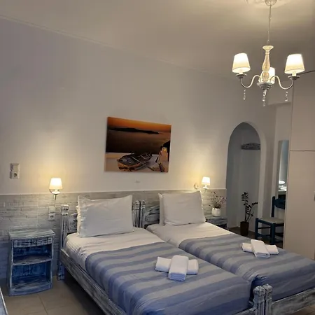 Phoenix Aparthotel Fira (Santorini)