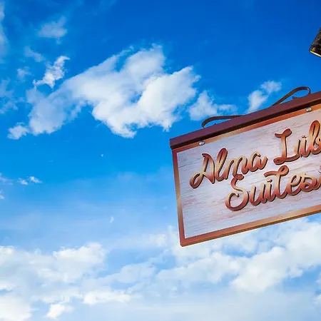 Alma Libre Apartamento Fira (Santorini)