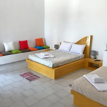 Aquarius Fira (Santorini)