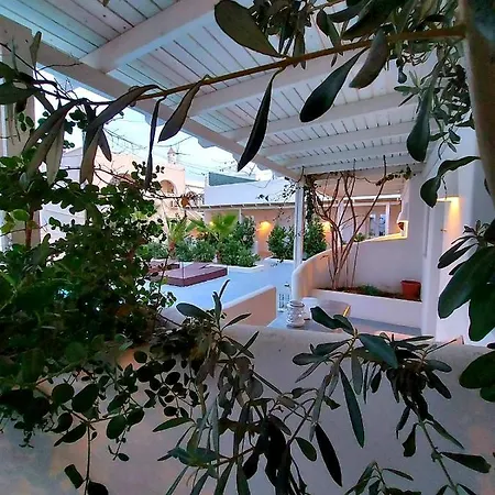 Ambience Fira (Santorini)