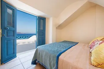 Grey Goose Emblematic Fira (Santorini)