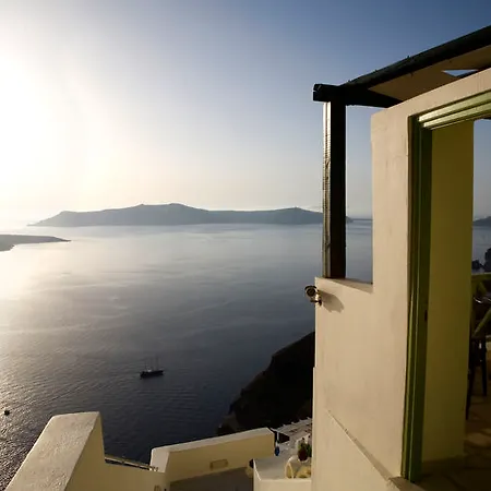 Adamis Majesty Fira (Santorini)
