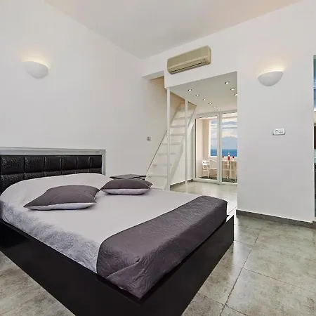Gianna Guest house 3*