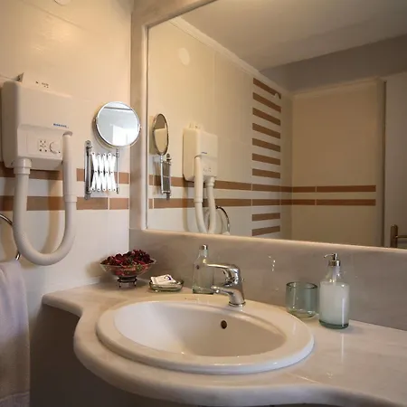 Loizos Stylish Residences