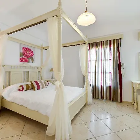 B Apartment *