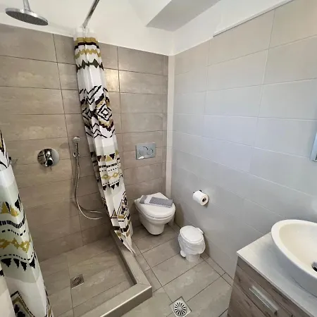 Firaxenia Hotel 2*